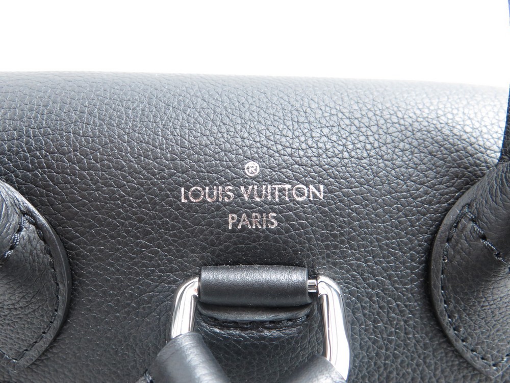 Sac à main lockme ever en cuir Louis Vuitton Noir en Cuir - 19435900