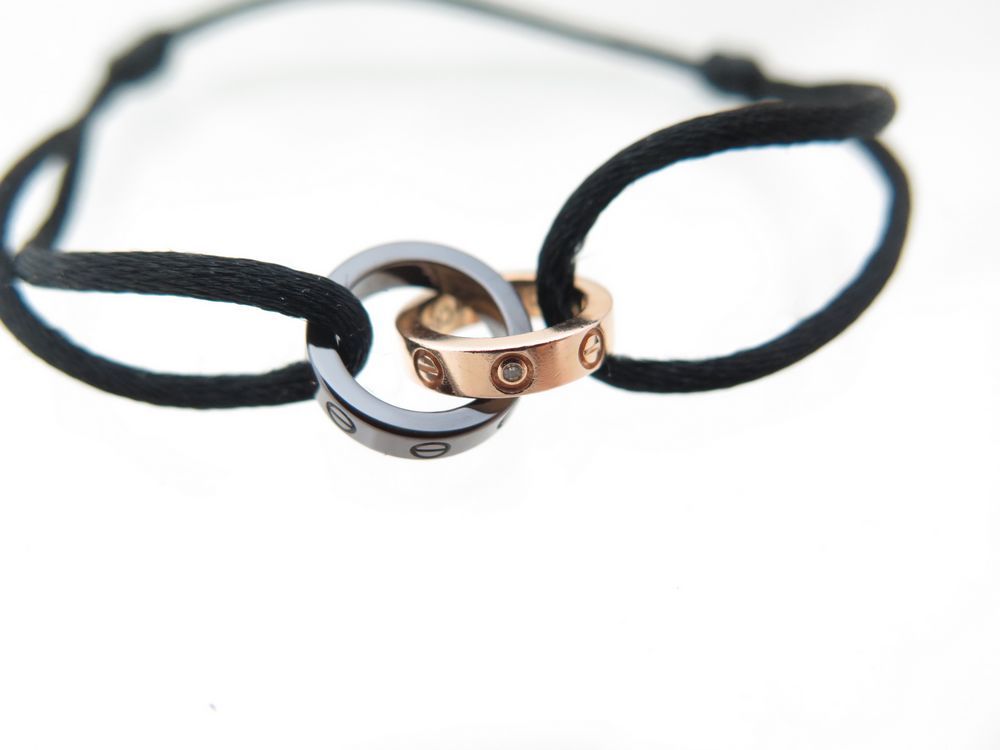 bracelet cartier love anneaux en or 