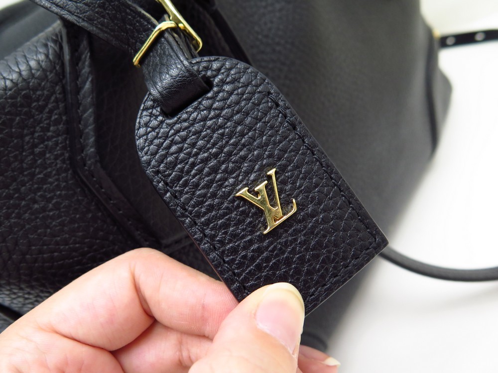 Louis Vuitton Blue Royal Taurillon Leather Dora Ultra Soft MM Bag