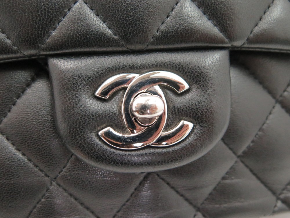 chanel ensacars a main