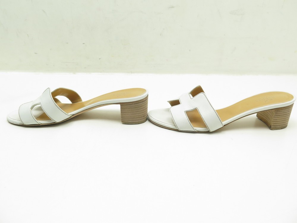sandales hermes oran mules a talons 36.5 en cuir blanc