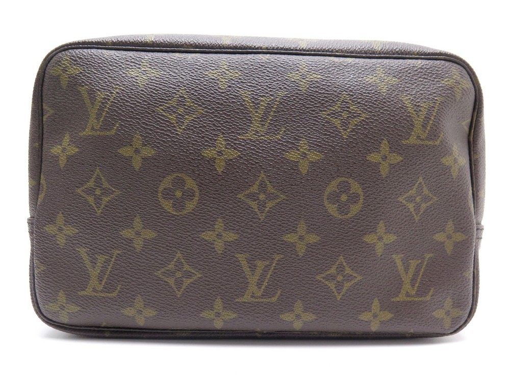 pochette louis vuitton trousse de toilette 23