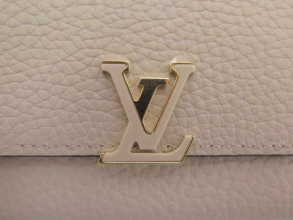 Shop Louis Vuitton CAPUCINES 2019 SS Capucines Compact Wallet (M63741) by  Ravie