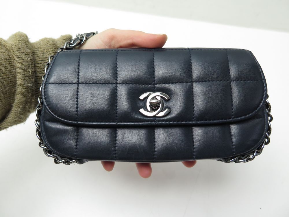chanel ensacars a main