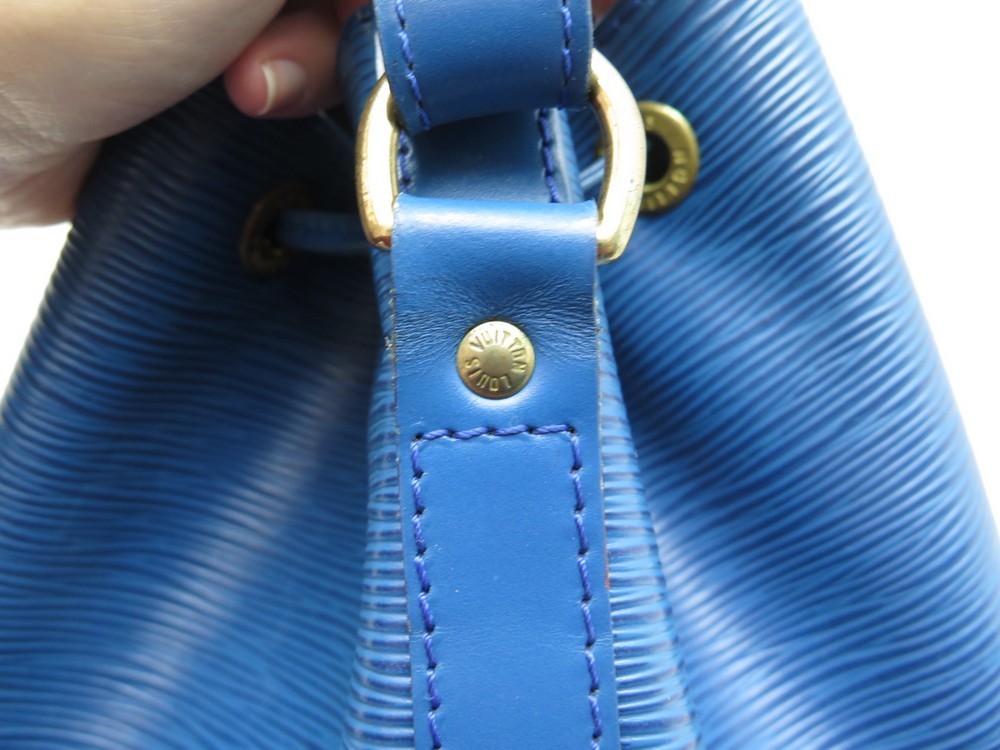 Sac en cuir Louis Vuitton Bleu en Cuir - 10857415