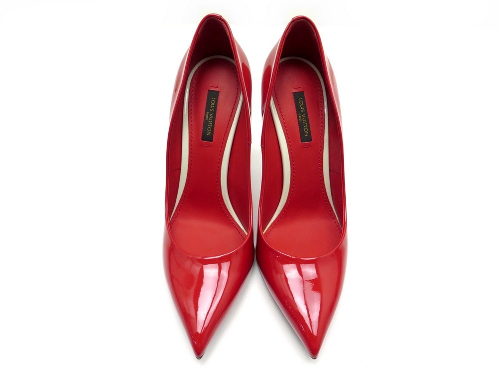 Louis Vuitton Red Patent Leather Eyeline Pointed Toe Pumps Size 37