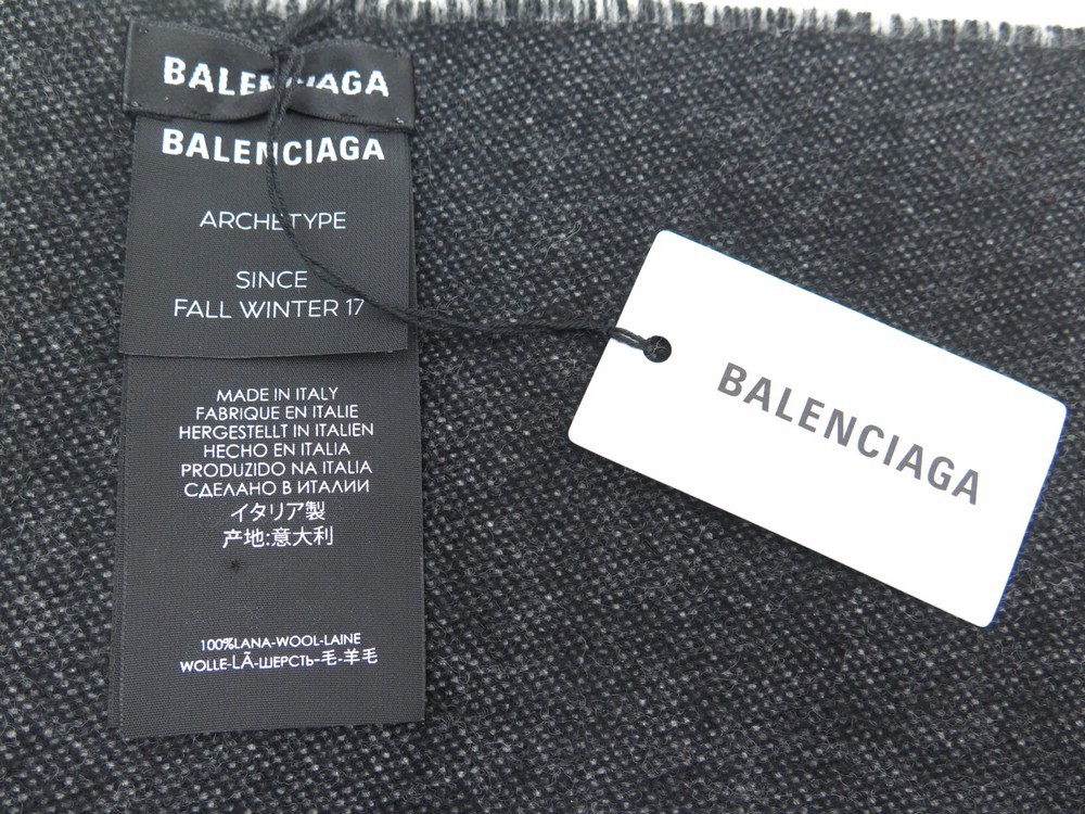 Tiquette balenciaga best sale