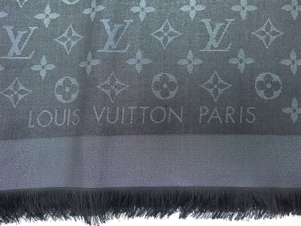 Louis Vuitton Chale Mng Monogram Scarf