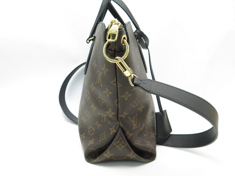 M44347 Louis Vuitton 2019 Monogram Canvas Flower Zipped Tote MM