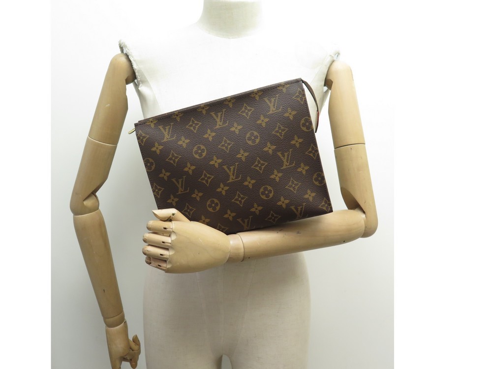 Pochette Toilette 26 Louis Vuitton / Anzeige C.K.