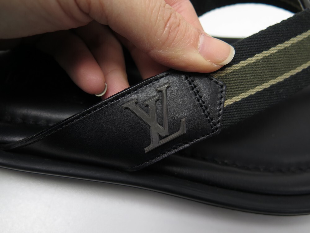 日本未入荷Louis VuittonMIRABEAU THONG サンダル 本革 ロゴ サンダル 超激安 -  www.stavanger-taxi.no