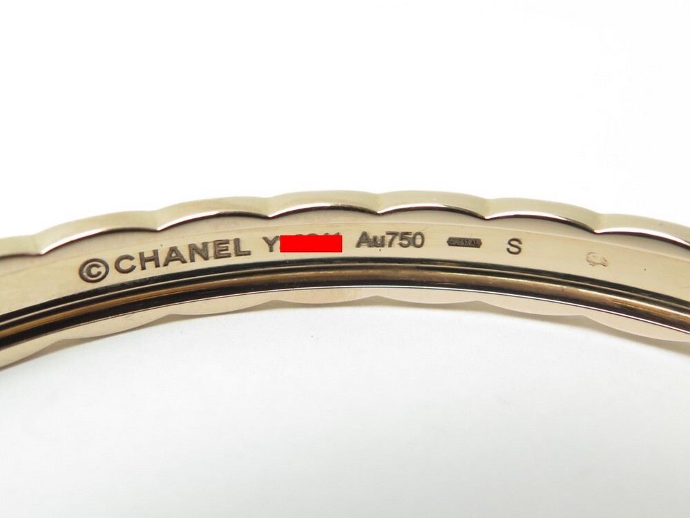 chanel quilted bracelet