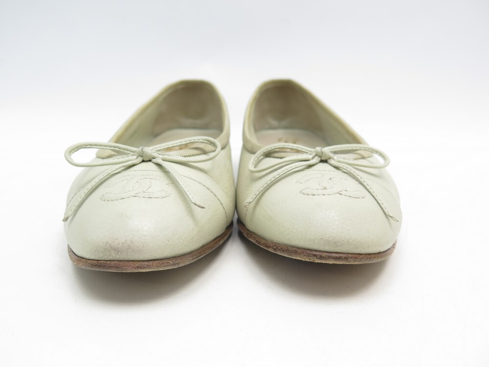 chaussures chanel ballerines logo cc g02819 38.5 cuir