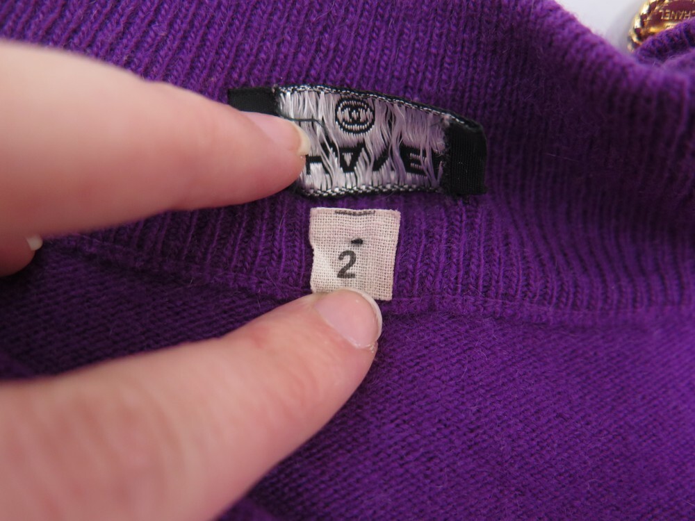 pull chanel boutons trefle m 38 en cachemire violet