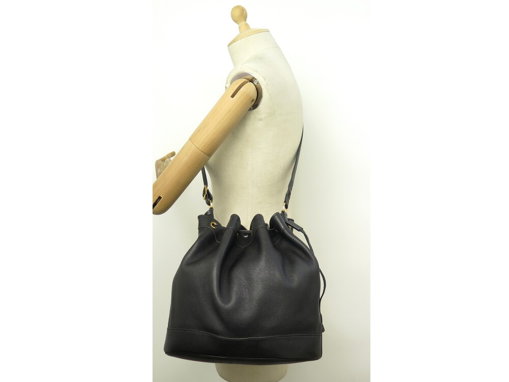 sac a main hermes market seau en cuir graine noir