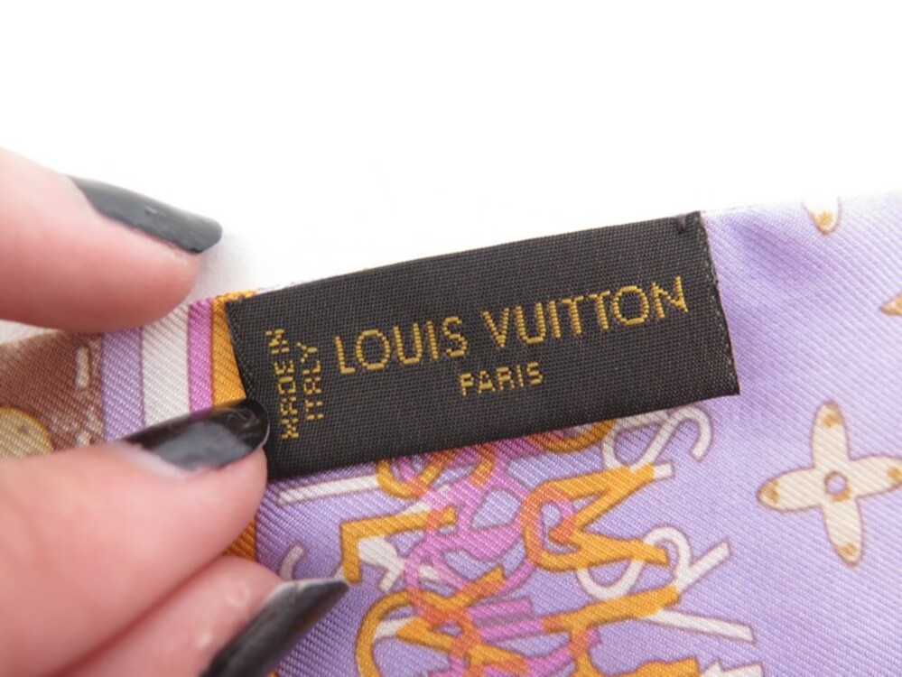 Louis Vuitton Silk Monogram Pop Bandeau Scarf (SHF-22136) – LuxeDH