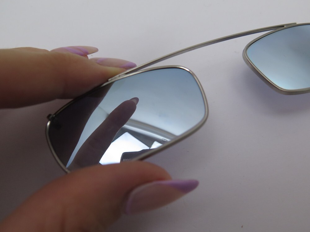 lunettes de soleil chanel 2038 small clip on en metal